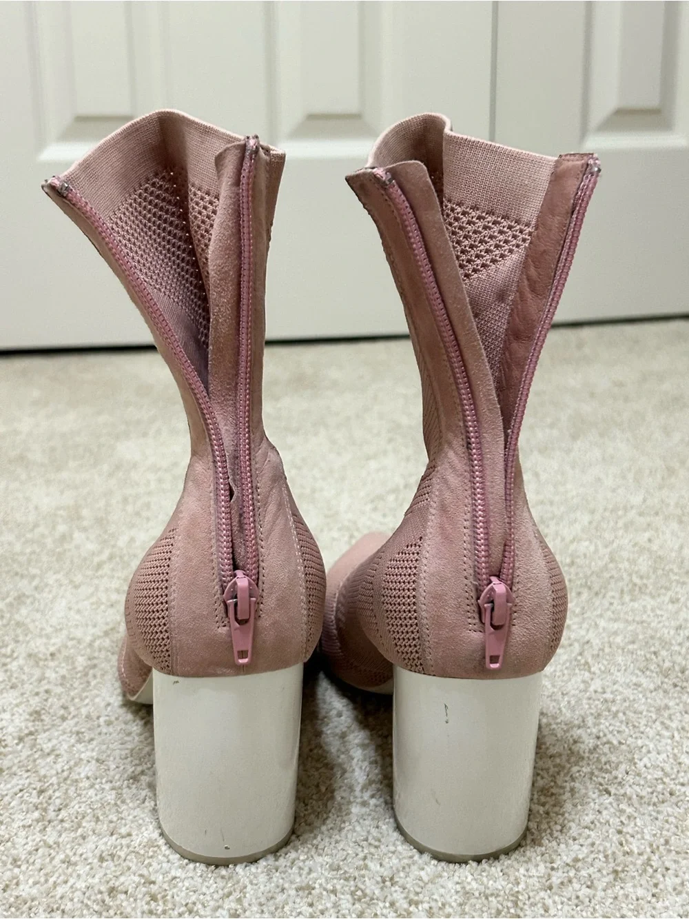 Jeffrey Campbell Dusty Rose Knit Pointed Sock Booties size 9